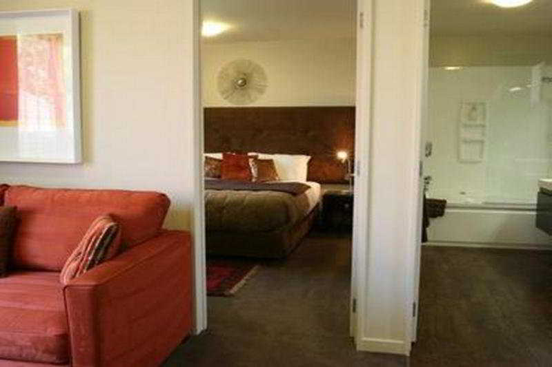 Terra Vive Suites & Apartments Christchurch Eksteriør billede
